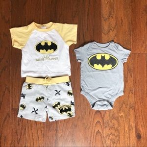 3/$15 Batman Outfit and Onesie size 0-3 Months